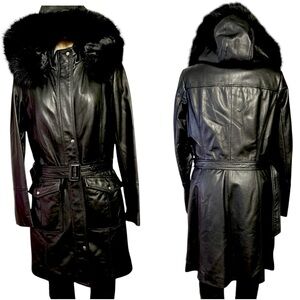 DANIER Luxury Black Genuine Leather with detachable  Insulated lining Size M.